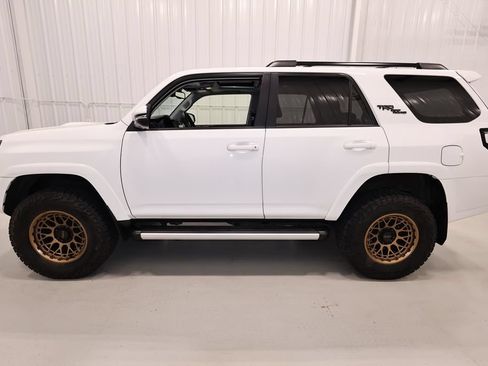 Used 2023 Toyota 4Runner TRD Off-Road Premium w/ Off Road Premium Plus Package AWD/4WD image 7