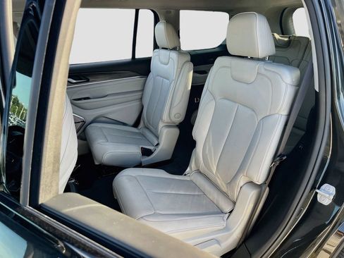 Certified 2022 Jeep Grand Cherokee L Overland AWD/4WD image 26