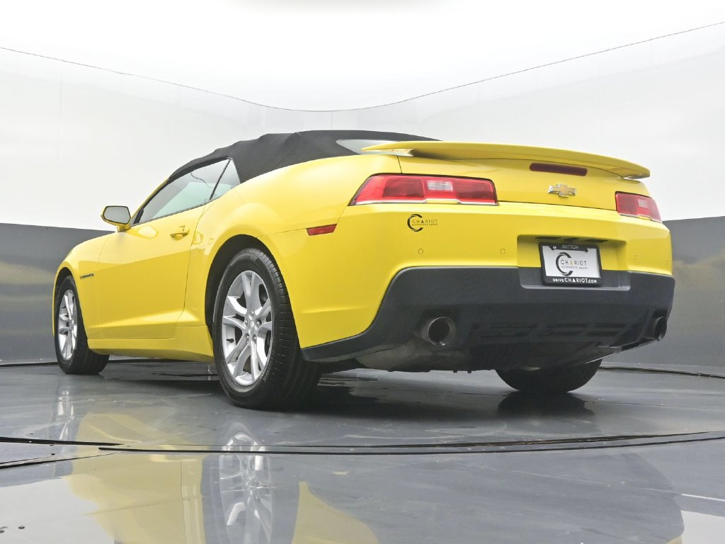 Used 2015 Chevrolet Camaro LT RWD image 50