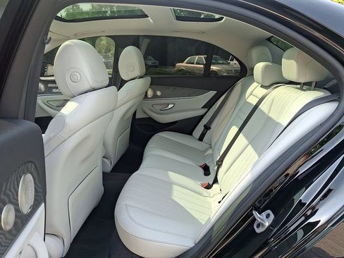 Used 2022 Mercedes-Benz E 350 Sedan w/ Driver Assistance Package image 10