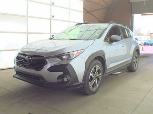 Used 2025 Subaru Crosstrek 2.0i Premium image 7
