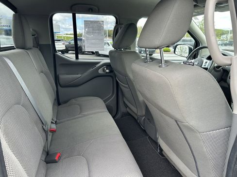 Used 2020 Nissan Frontier SV AWD/4WD image 18
