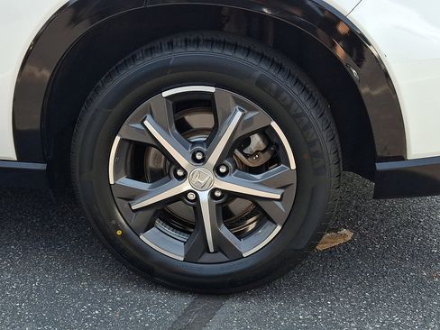 Certified 2024 Honda HR-V EX-L image 8