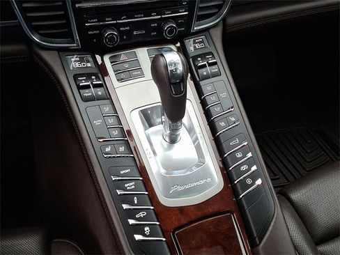 Used 2010 Porsche Panamera Turbo image 16