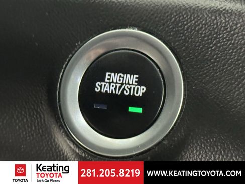 Used 2024 GMC Terrain SLT image 28