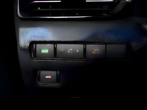 Used 2024 Nissan Sentra SR w/ SR Premium Package FWD image 10