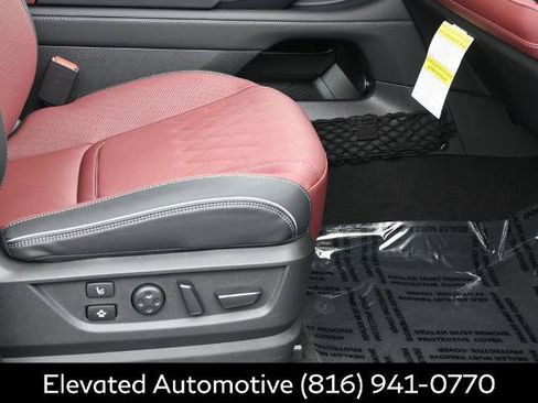 Certified 2026 INFINITI QX80 Autograph AWD/4WD image 7