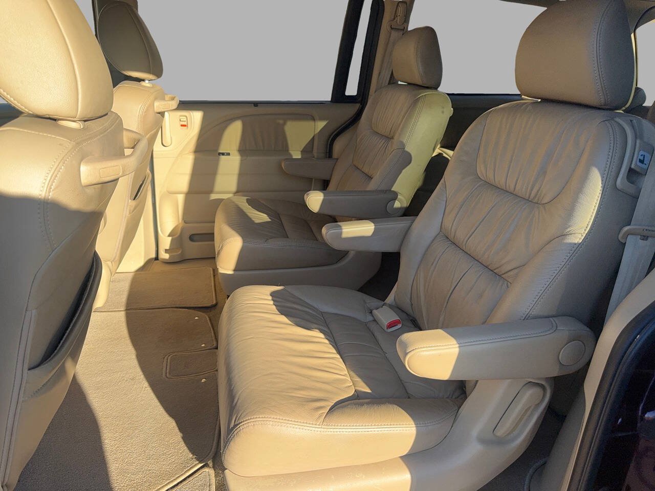 Used 2010 Honda Odyssey EX-L image 17