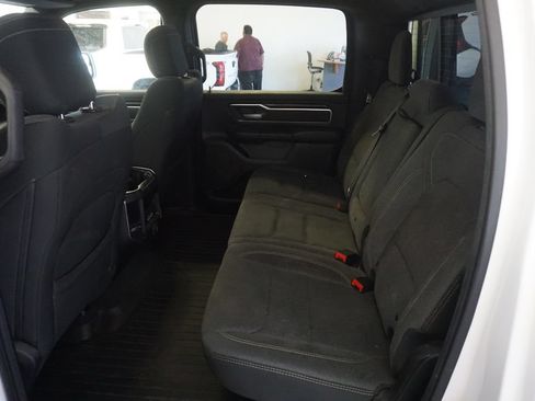Used 2019 RAM 1500 Big Horn AWD/4WD image 17