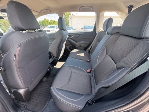 Used 2021 Subaru Forester AWD/4WD image 17