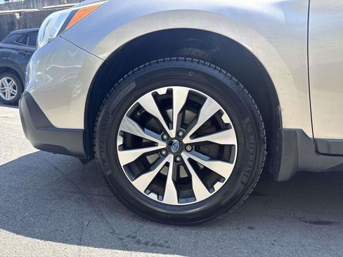 Used 2016 Subaru Outback 3.6R Limited AWD/4WD image 9