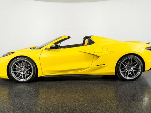 Used 2025 Chevrolet Corvette Z06 image 17