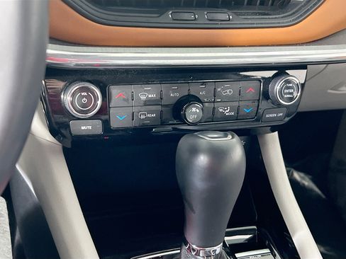 Used 2022 Jeep Compass Limited w/ Elite Group image 16