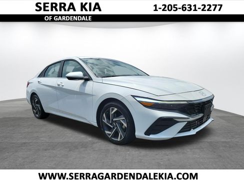 Used 2025 Hyundai Elantra SEL FWD image 1