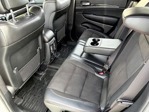 Used 2020 Jeep Grand Cherokee Trailhawk image 17