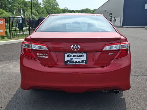 Used 2014 Toyota Camry SE FWD image 6