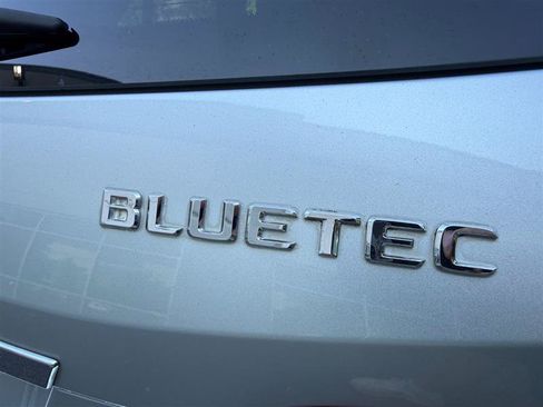 Used 2012 Mercedes-Benz ML 350 BlueTEC 4MATIC image 22
