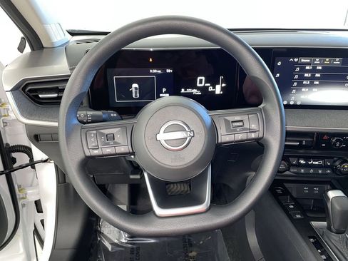 New 2026 Nissan Kicks SV w/ SV Premium Package image 28