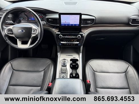 Used 2022 Ford Explorer Limited w/ Equipment Group 301A AWD/4WD image 21