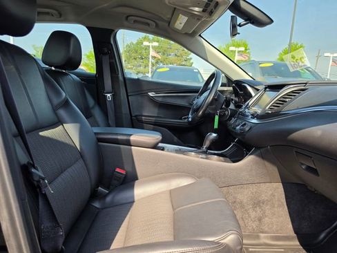 Used 2016 Chevrolet Impala LT FWD image 10