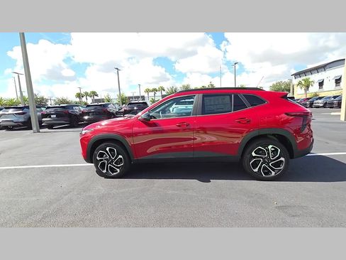 New 2026 Chevrolet Trax RS w/ Driver Confidence Package FWD image 21