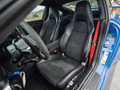 Used 2016 Porsche 911 GT3 image 24