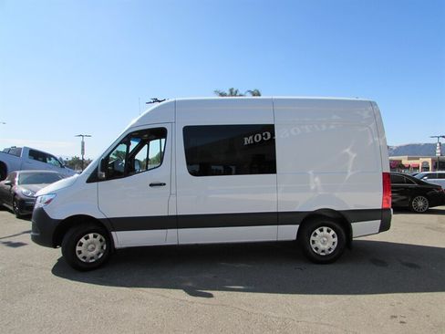 Used 2023 Mercedes-Benz Sprinter 2500 image 4