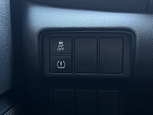 Used 2018 Honda CR-V LX image 30