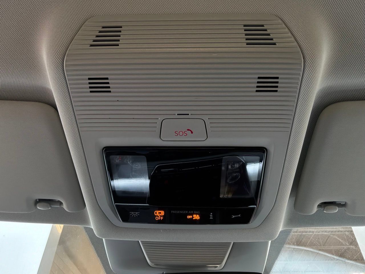 Used 2026 Volkswagen Tiguan SE FWD image 19