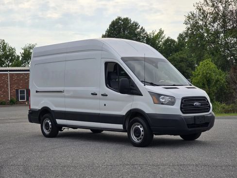 Used 2018 Ford Transit 250 148 High Roof RWD image 6