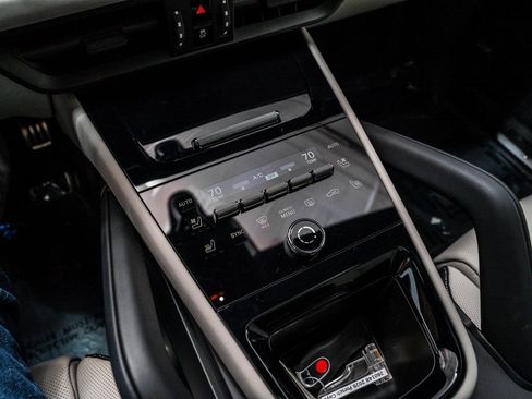 New 2026 Porsche Cayenne S image 20