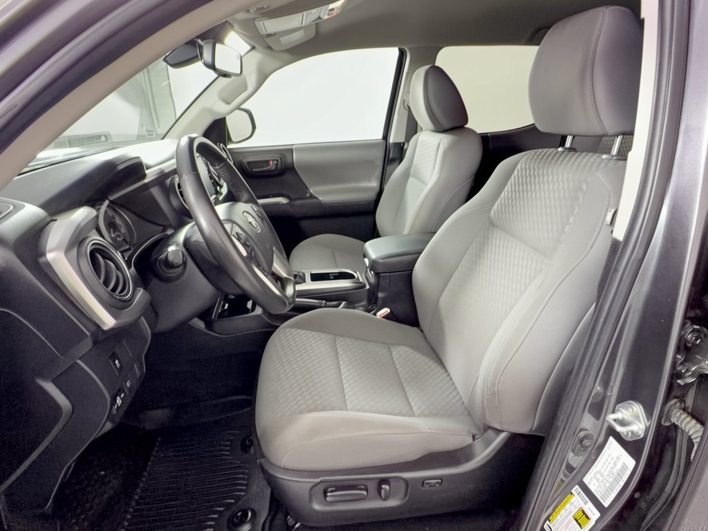 Used 2023 Toyota Tacoma SR5 RWD image 5