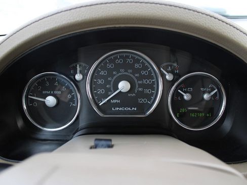 Used 2007 Lincoln Mark LT 4x4 image 13