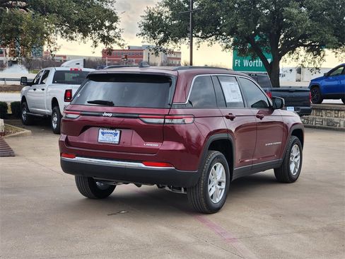 New 2025 Jeep Grand Cherokee Laredo w/ Luxury Tech Group I image 4