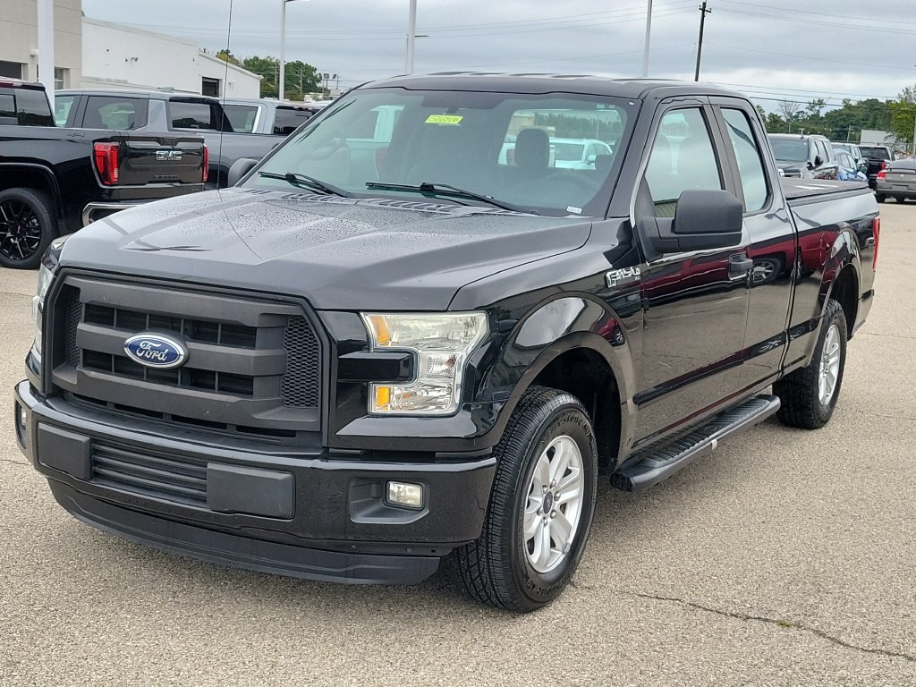 Used 2015 Ford F150 XL w/ Equipment Group 101A Mid RWD image 2