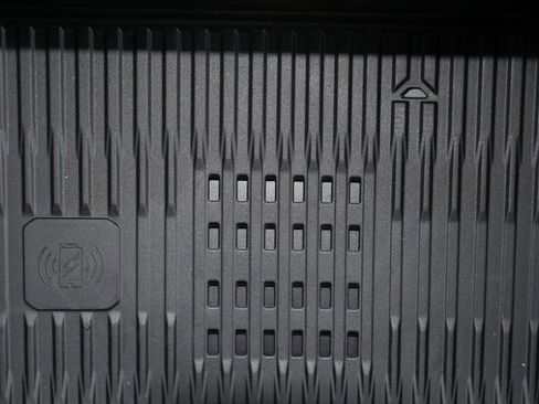 New 2026 Jeep Grand Cherokee Altitude image 3