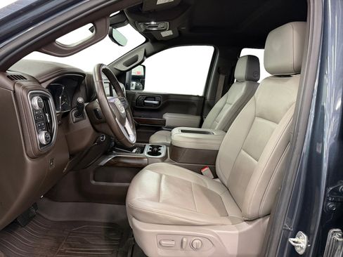 Used 2021 GMC Sierra 1500 SLT w/ SLT Premium Plus Package AWD/4WD image 9