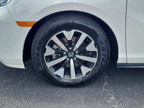 Certified 2025 Honda Odyssey EX-L image 30