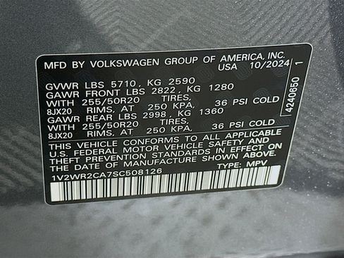 Used 2025 Volkswagen Atlas SE image 12