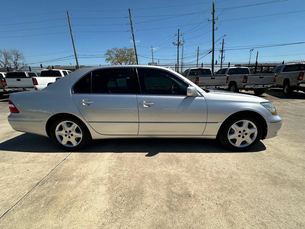 Used 2004 Lexus LS 430 RWD image 16