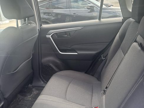 Used 2024 Toyota RAV4 LE AWD/4WD image 9
