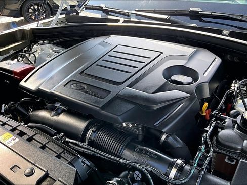 Used 2022 Land Rover Range Rover Velar R-Dynamic S image 31