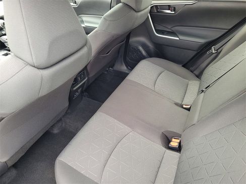 Used 2022 Toyota RAV4 XLE image 6