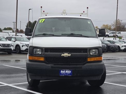 Used 2017 Chevrolet Express 2500 image 3