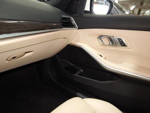 Used 2019 BMW 330i xDrive Sedan w/ Convenience Package image 29