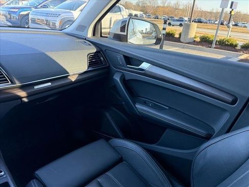 Used 2023 Audi Q5 2.0T Premium Plus w/ Premium Plus Package image 11