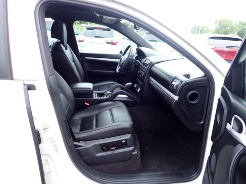 Used 2008 Porsche Cayenne AWD/4WD image 9