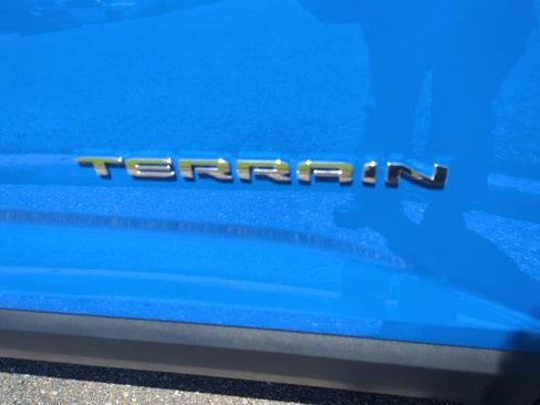 New 2025 GMC Terrain Elevation w/ Elevation Premium Package image 9