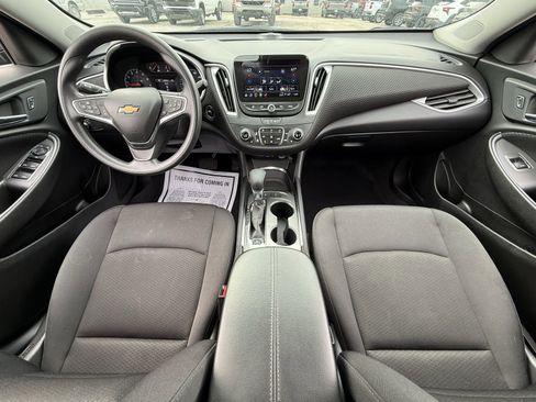 Used 2025 Chevrolet Malibu LT image 16
