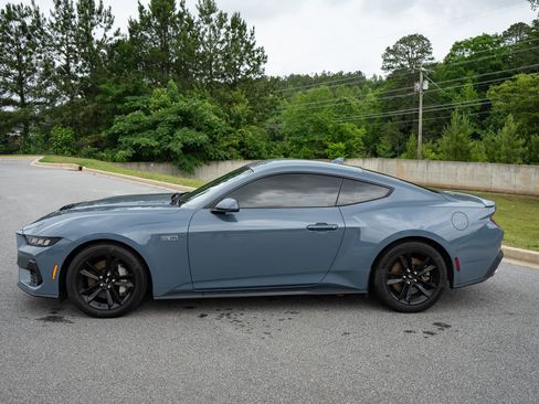 Used 2024 Ford Mustang GT RWD image 5